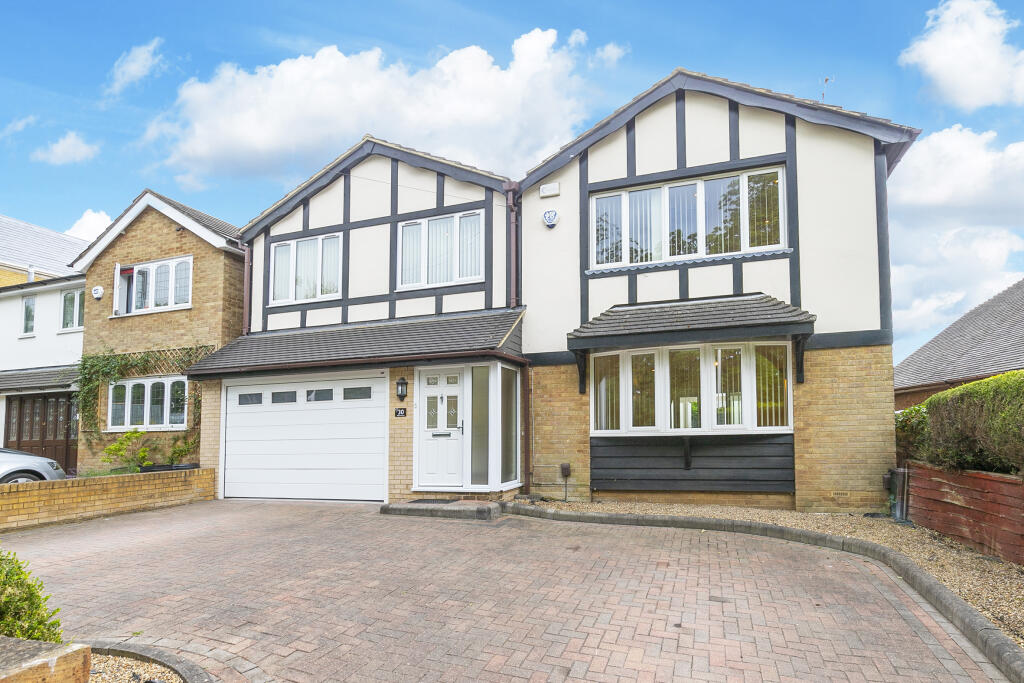5 bed Detached House for rent in Chingford. From Lawlors Property Services