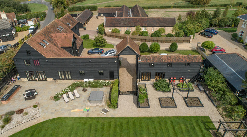 7 bed Detached for rent in Waltham Abbey. From Lawlors Property Services Ltd - Loughton Sales 7 bed Detached for rent in Waltham Abbey. From Lawlors Property Services Ltd - Loughton Sales