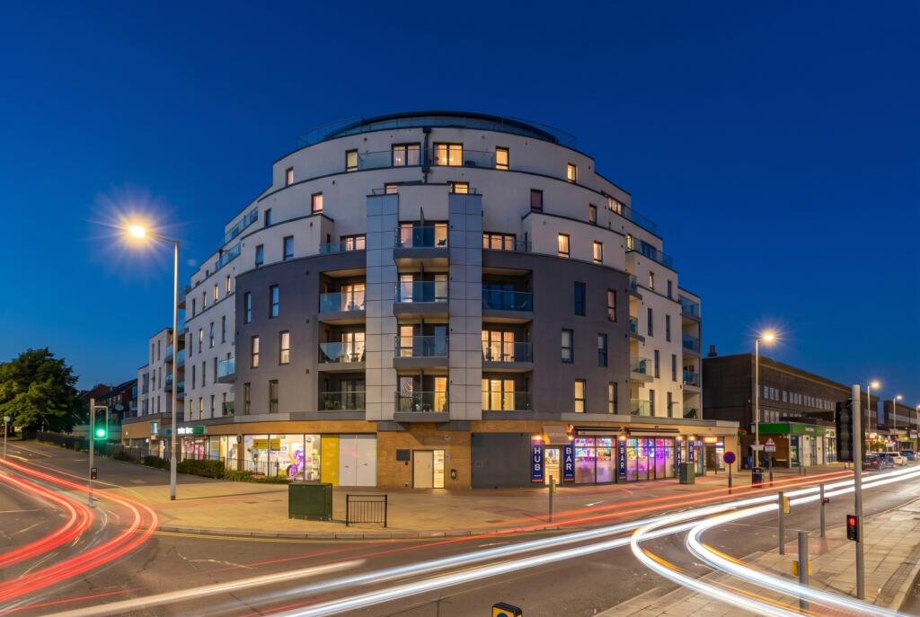 2 bed Apartment for rent in Loughton. From Lawlors Property Services Ltd - Loughton Sales