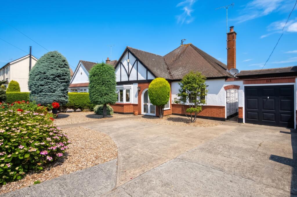 2 bed Bungalow for rent in Hadleigh. From Lawlors Property Services Ltd - Loughton Sales 2 bed Bungalow for rent in Hadleigh. From Lawlors Property Services Ltd - Loughton Sales