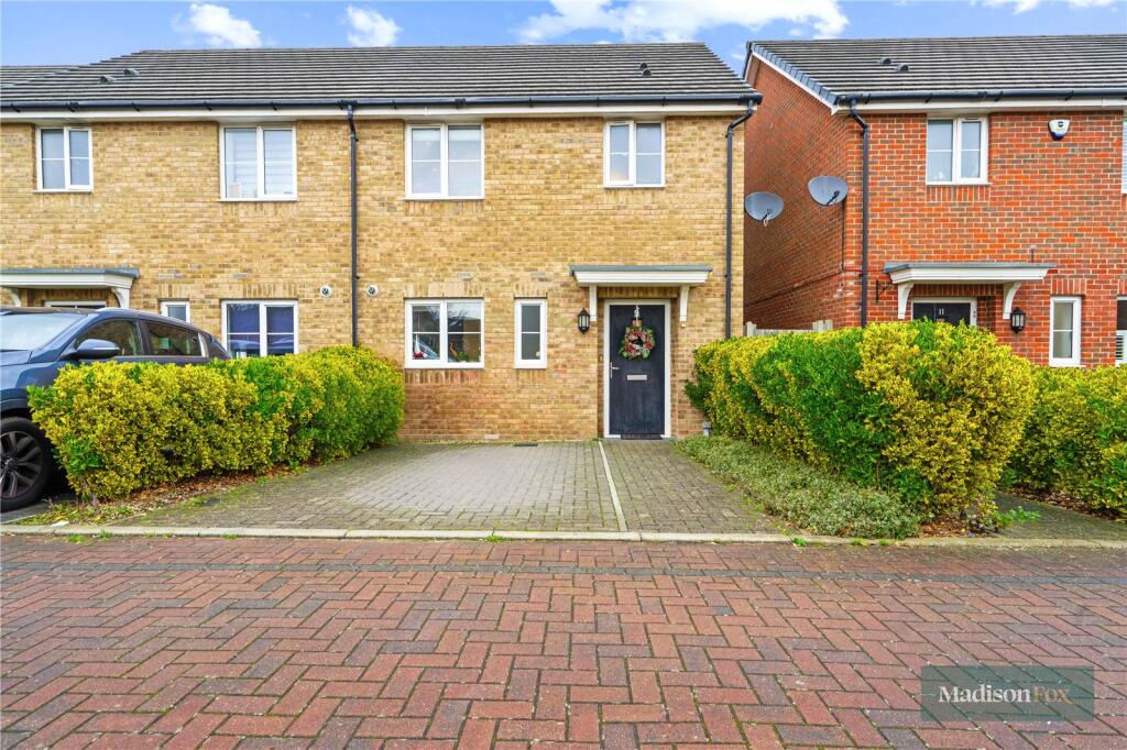 2 bed Semi Detached for rent in Chigwell. From Madison Fox - Chigwell