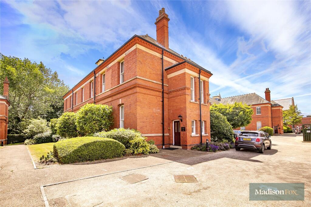 3 bed Apartment for rent in Woodford. From Madison Fox - Chigwell