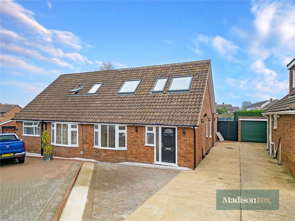 4 bed Bungalow for rent in Abridge. From Madison Fox - Chigwell 4 bed Bungalow for rent in Abridge. From Madison Fox - Chigwell