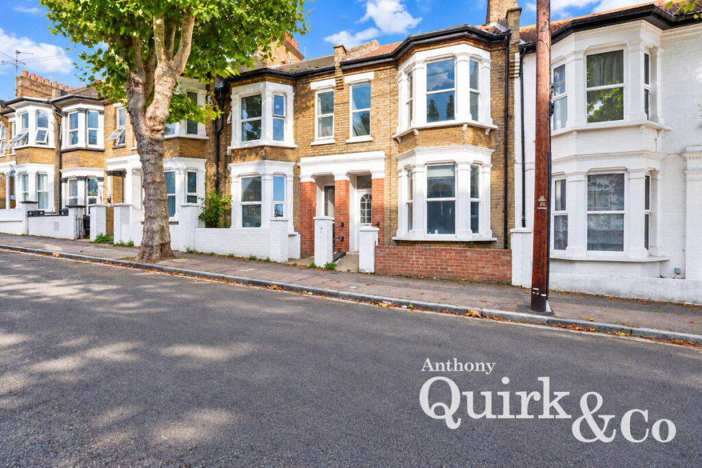 3 bed Mid Terraced House for rent in Southend-on-Sea. From Anthony Quirk - Canvey Island 3 bed Mid Terraced House for rent in Southend-on-Sea. From Anthony Quirk - Canvey Island