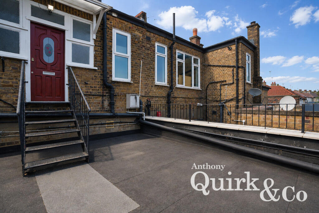 3 bed 1st Floor Flat for rent in Harrow. From Anthony Quirk - Canvey Island 3 bed 1st Floor Flat for rent in Harrow. From Anthony Quirk - Canvey Island