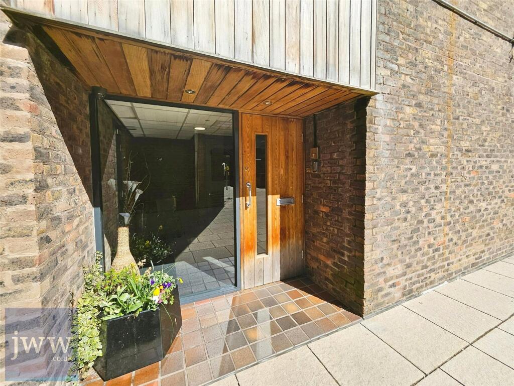 2 bed Mid Terraced House for rent in Durham. From J W Wood - Durham City