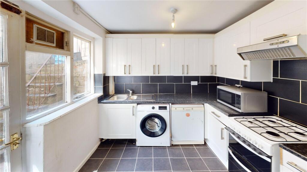 5 bed Detached for rent in Bristol. From Abode Property Management - Student