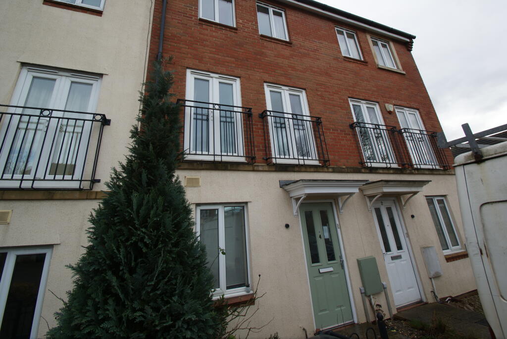 4 bed Detached for rent in Bristol. From Abode Property Management - Student