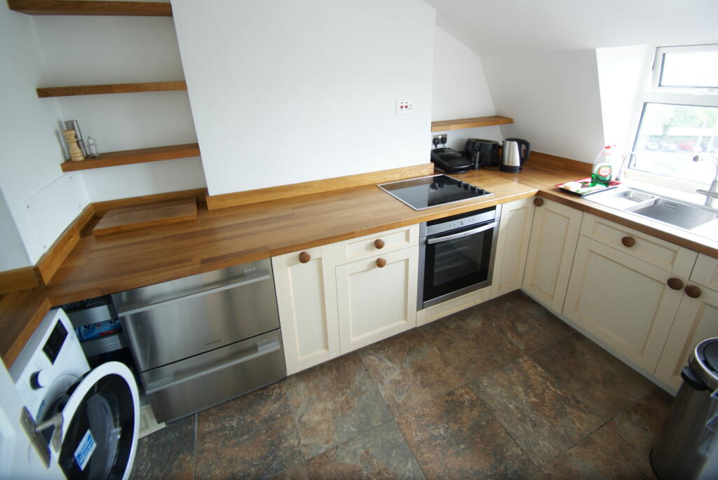 2 bed Apartment for rent in Leigh Woods. From Abode Property Management - Student