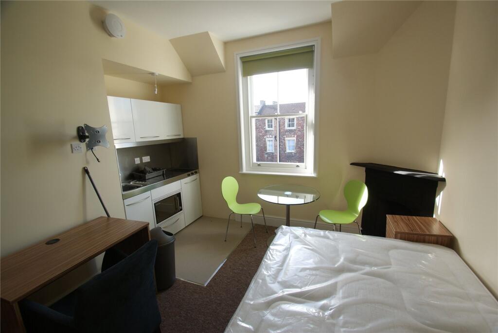 4 bed Studio for rent in Leigh Woods. From Abode Property Management - Student