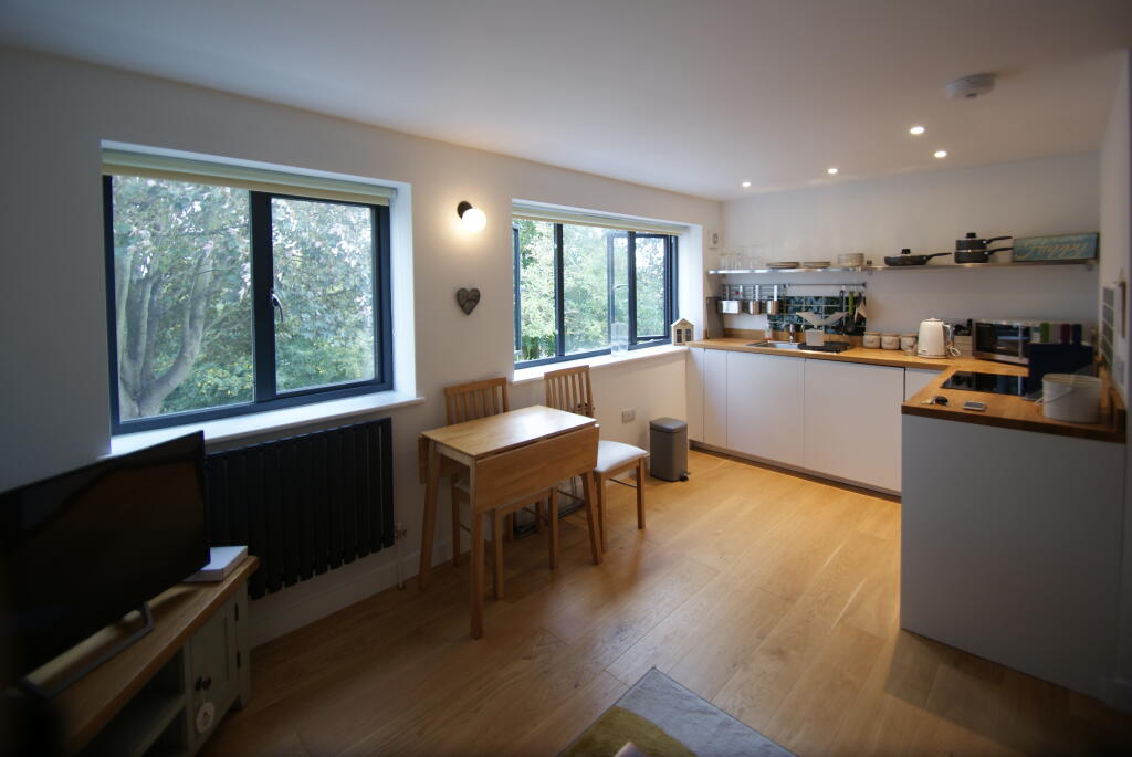 1 bed Annexe for rent in Ashton Vale. From Abode Property Management - Student