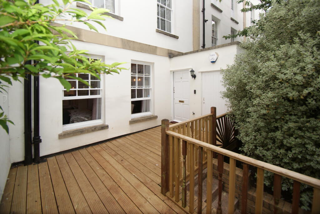 2 bed Apartment for rent in Leigh Woods. From Abode Property Management - Student