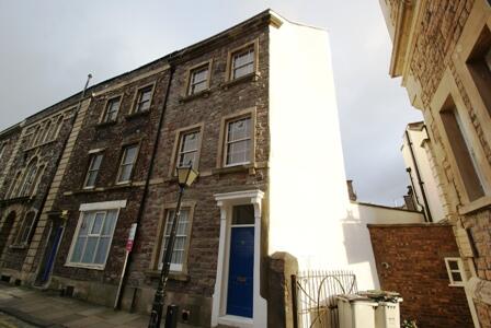 1 bed Apartment for rent in Leigh Woods. From Abode Property Management - Student