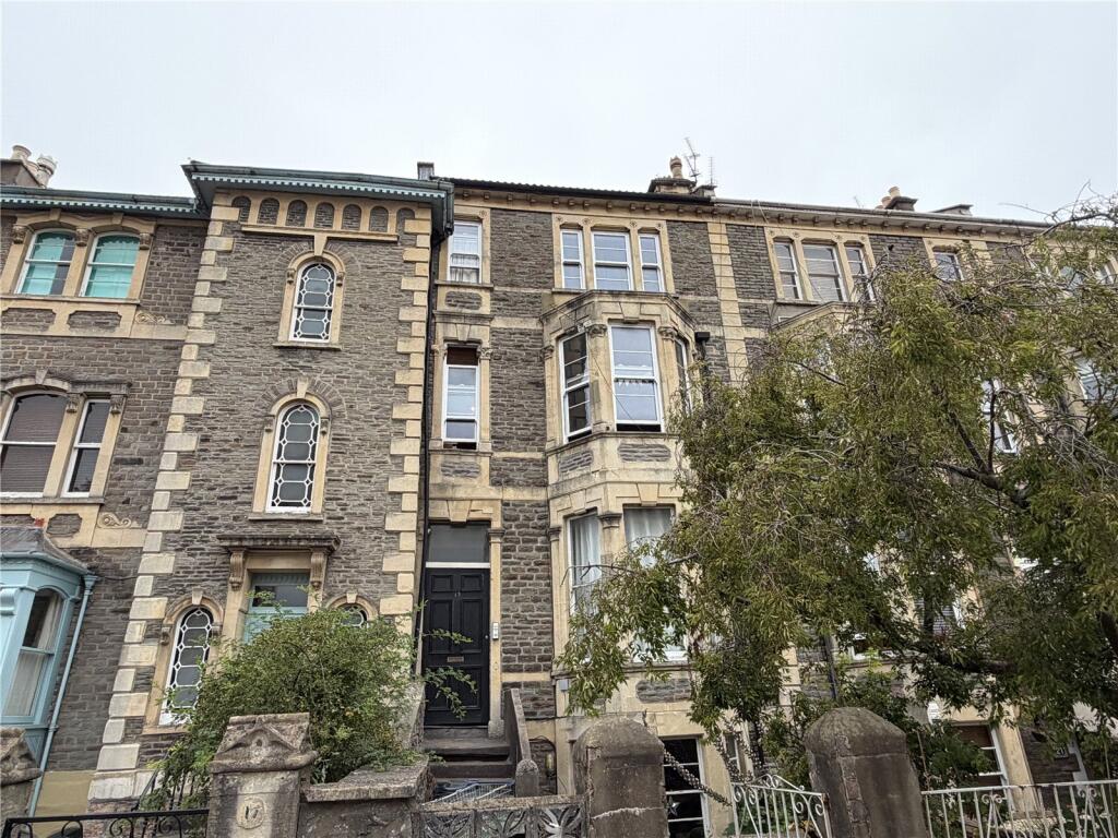 2 bed Apartment for rent in Leigh Woods. From Abode Property Management - Student