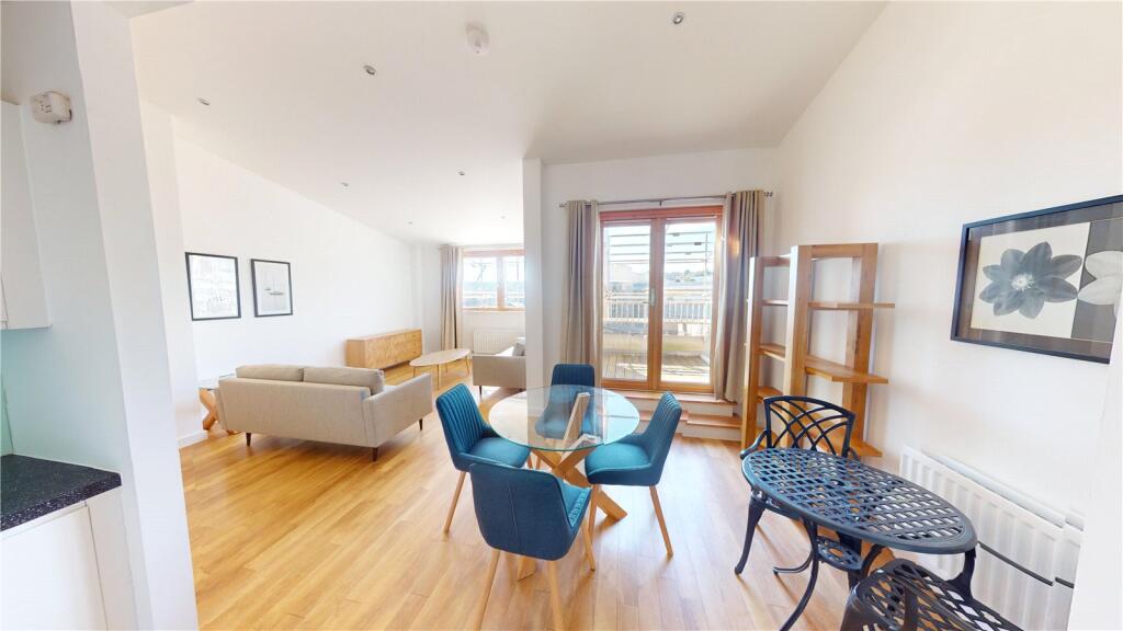 2 bed Penthouse for rent in Bristol. From Abode Property Management - Student 2 bed Penthouse for rent in Bristol. From Abode Property Management - Student