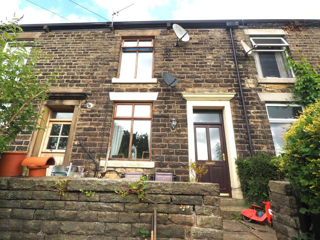 2 bed Mid Terraced House for rent in Thornsett. From Sutherland Reay - Chapel-en-le-Frith