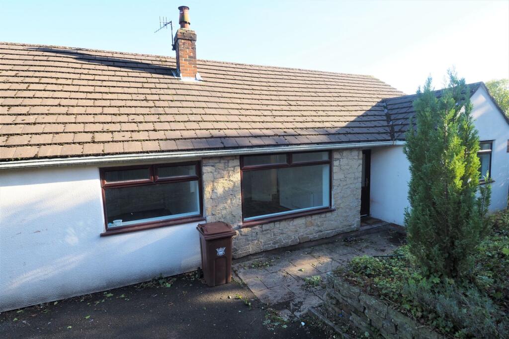 4 bed Detached bungalow for rent in New Mills. From Sutherland Reay - Chapel-en-le-Frith