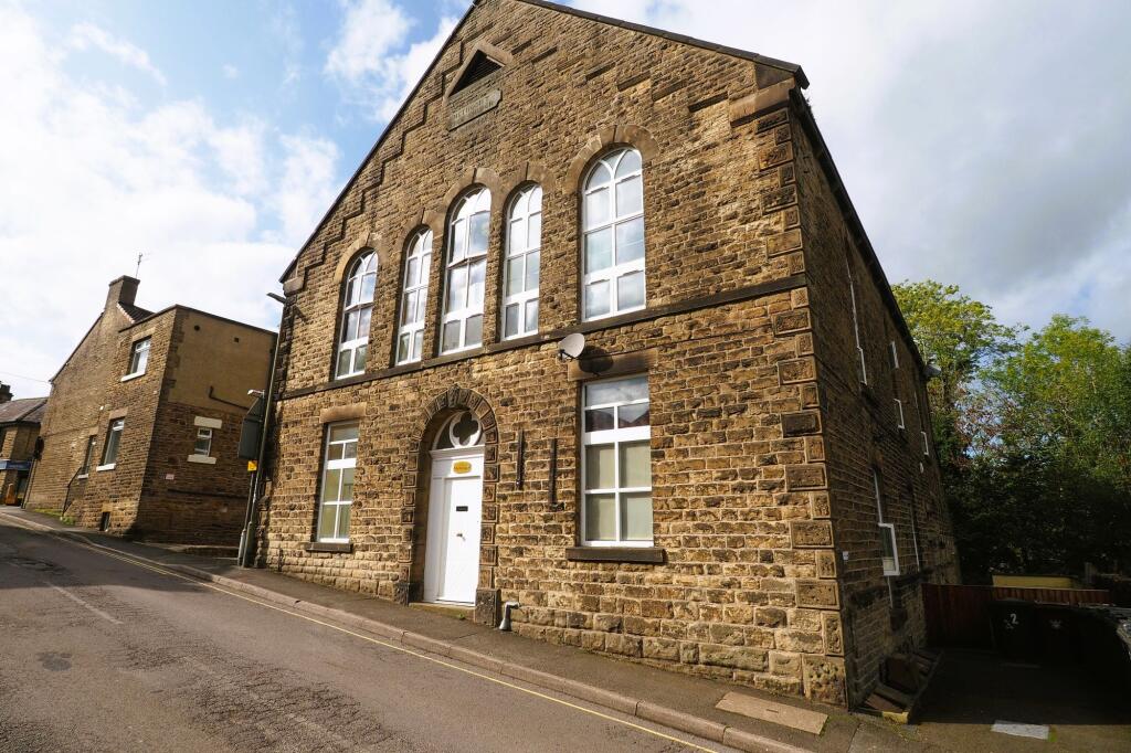 2 bed Apartment for rent in Furness Vale. From Sutherland Reay - Chapel-en-le-Frith