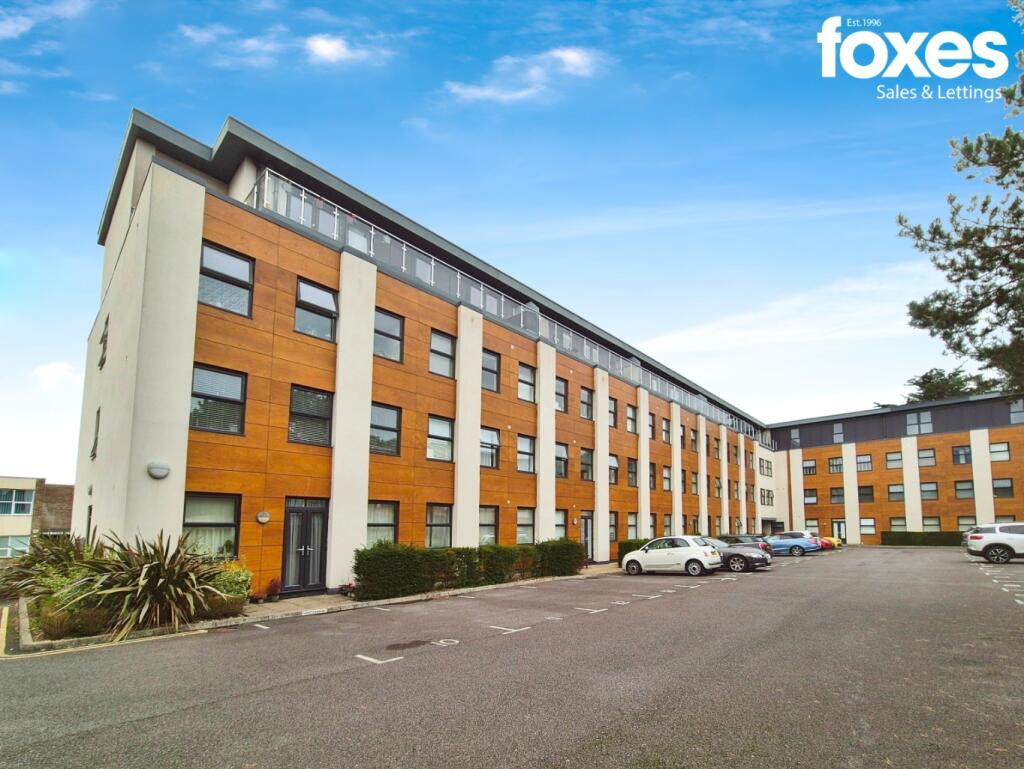 2 bed Apartment for rent in Ferndown. From Foxes Sales & Lettings - Bournemouth