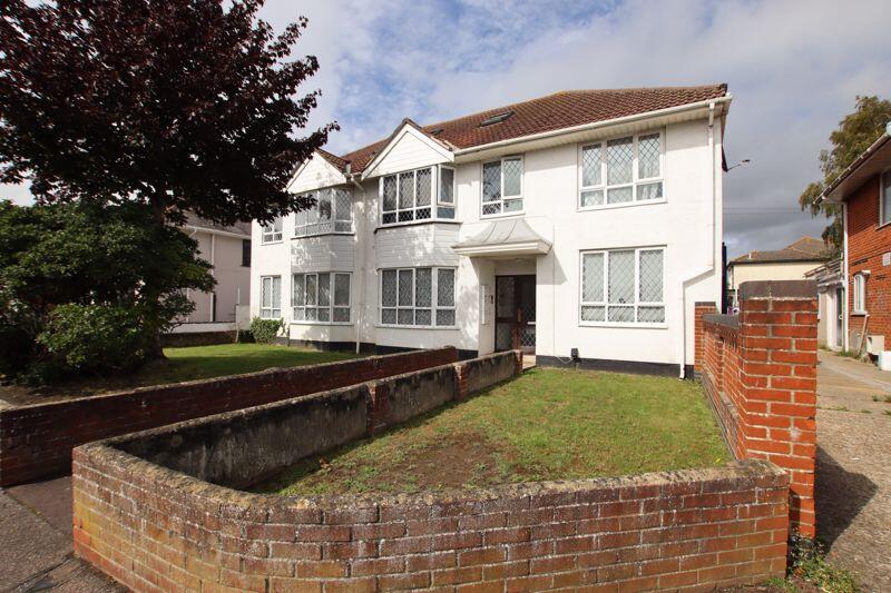 2 bed 1st Floor Flat for rent in Winkton. From Richard Godsell Estate Agents - Christchurch