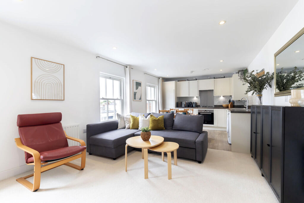 1 bed Apartment for rent in Prestbury. From Elliot Oliver Sales - Cheltenham