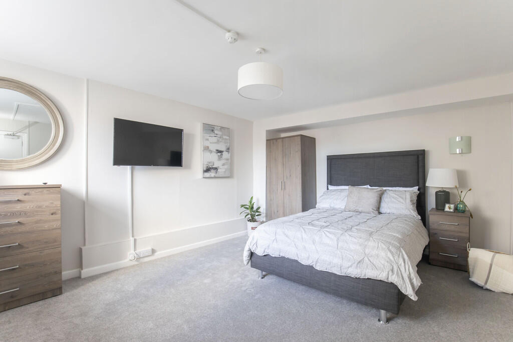 0 bed House Share for rent in Cheltenham. From Elliot Oliver Sales and Lettings - Cheltenham
