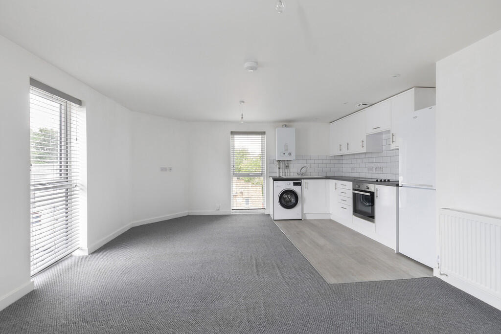 2 bed Apartment for rent in Cheltenham. From Elliot Oliver Sales - Cheltenham
