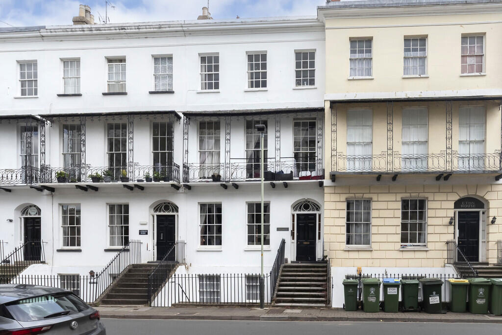 0 bed Studio for rent in Cheltenham. From Elliot Oliver Sales - Cheltenham