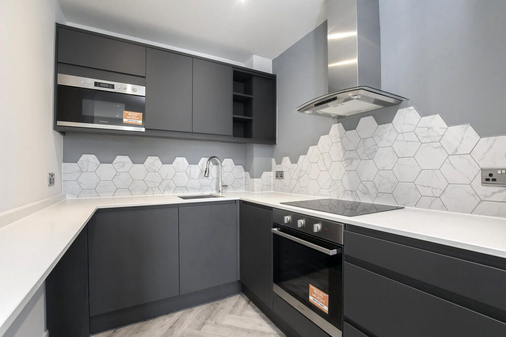 2 bed Apartment for rent in Cheltenham. From Elliot Oliver Sales - Cheltenham