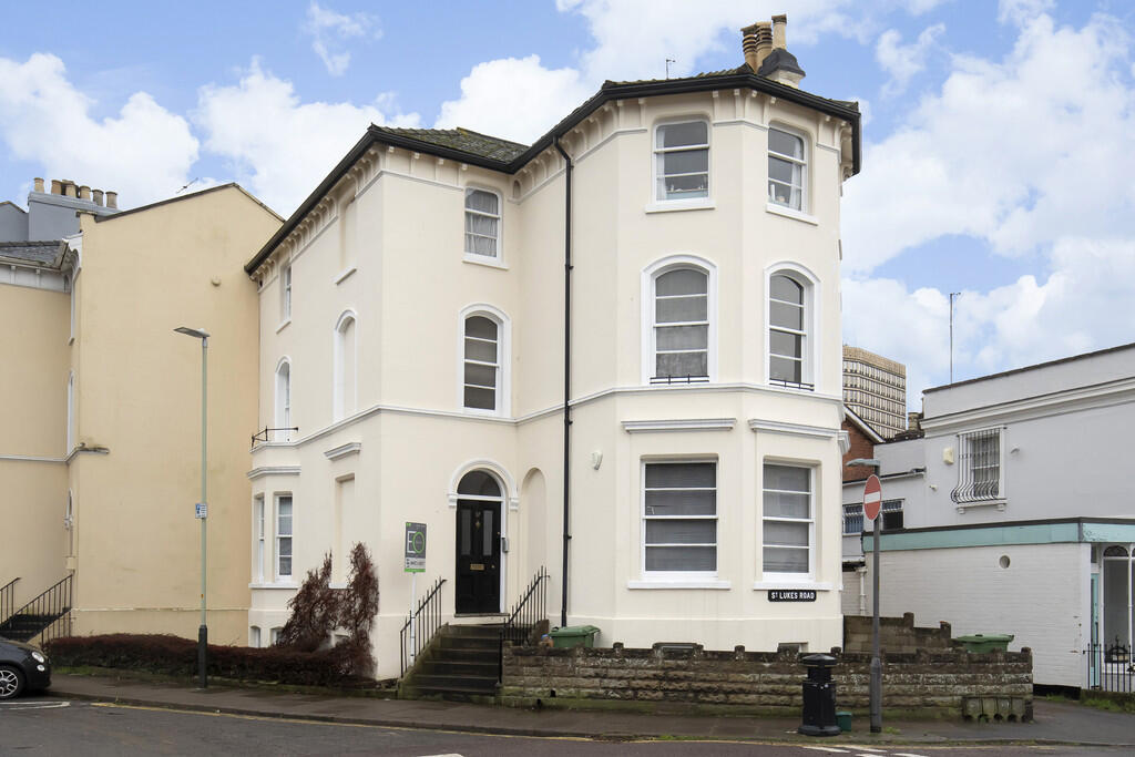 1 bed Apartment for rent in Leckhampton Hill. From Elliot Oliver Sales - Cheltenham