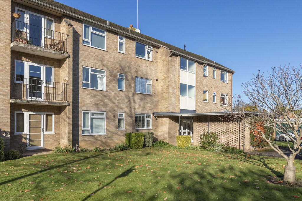 2 bed Apartment for rent in Cheltenham. From Elliot Oliver Sales - Cheltenham