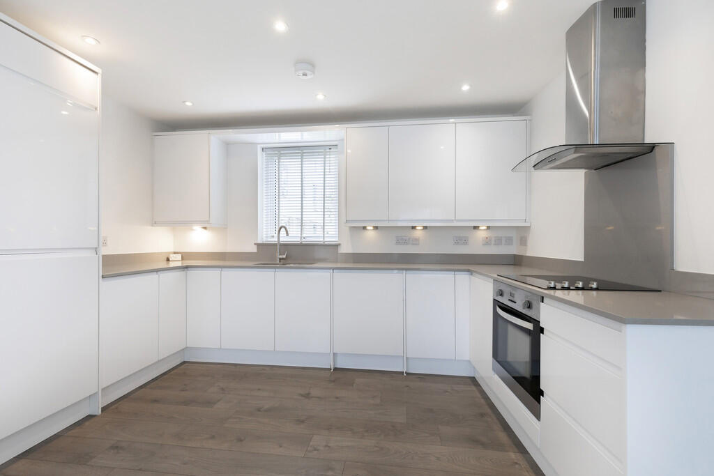 2 bed Apartment for rent in Prestbury. From Elliot Oliver Sales - Cheltenham