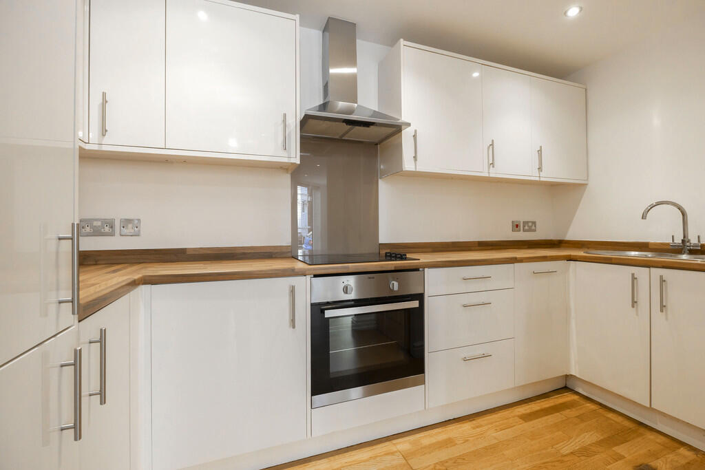 1 bed Apartment for rent in Swindon. From Elliot Oliver Sales - Cheltenham