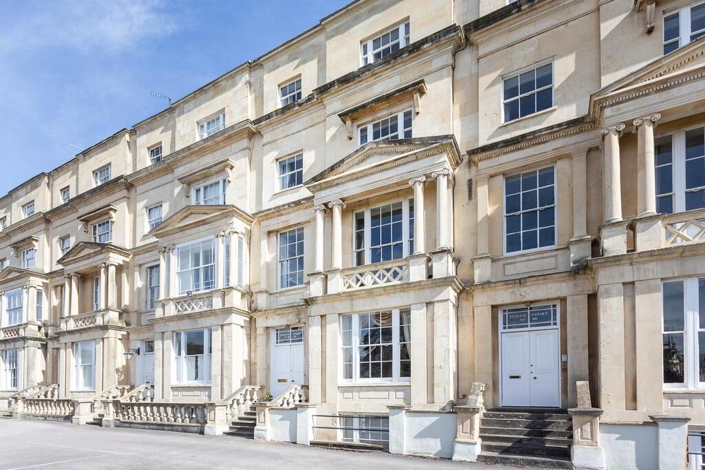 3 bed Apartment for rent in Cheltenham. From Elliot Oliver Sales - Cheltenham