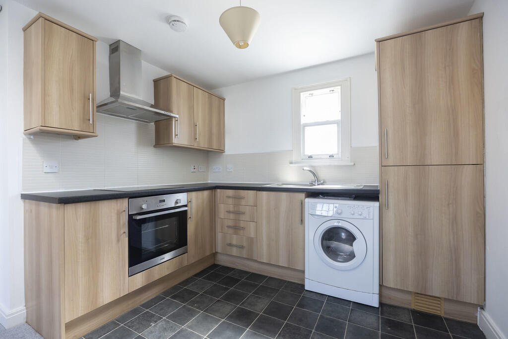 1 bed Apartment for rent in Prestbury. From Elliot Oliver Sales - Cheltenham