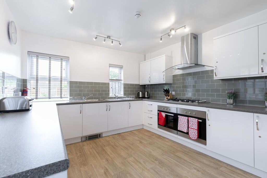 4 bed Not Specified for rent in Gloucester. From Elliot Oliver Sales - Cheltenham