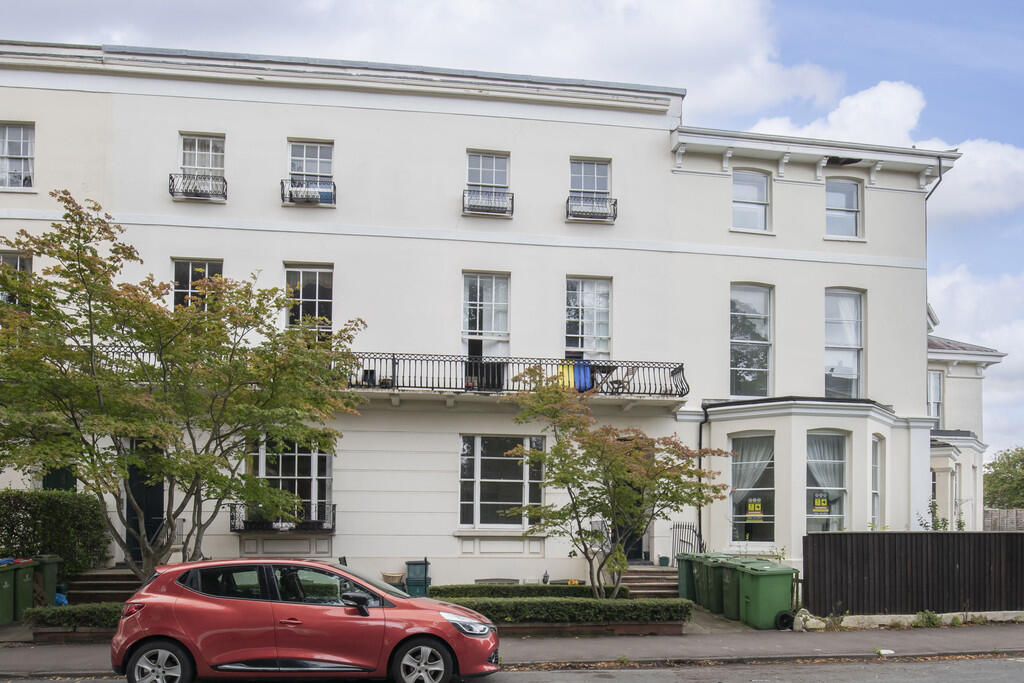 1 bed Apartment for rent in Shurdington. From Elliot Oliver Sales - Cheltenham