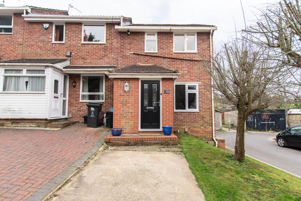 2 bed End of Terrace for rent in Swindon. From Elliot Oliver Sales - Cheltenham
