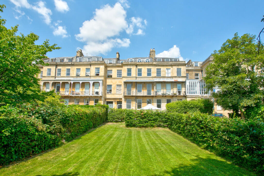 2 bed Apartment for rent in Cheltenham. From Elliot Oliver Sales - Cheltenham