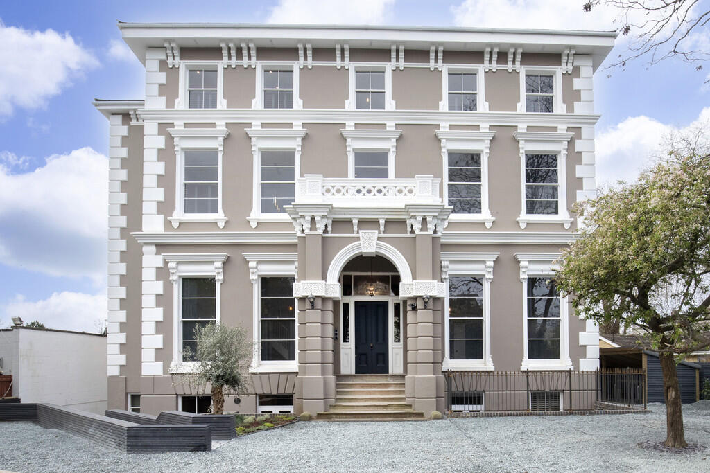 1 bed Apartment for rent in Prestbury. From Elliot Oliver Sales - Cheltenham 1 bed Apartment for rent in Prestbury. From Elliot Oliver Sales - Cheltenham