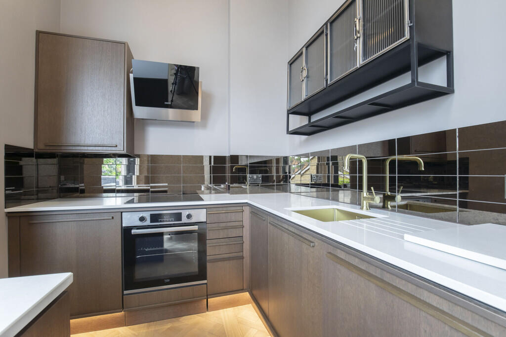 2 bed Apartment for rent in Prestbury. From Elliot Oliver Sales - Cheltenham 2 bed Apartment for rent in Prestbury. From Elliot Oliver Sales - Cheltenham