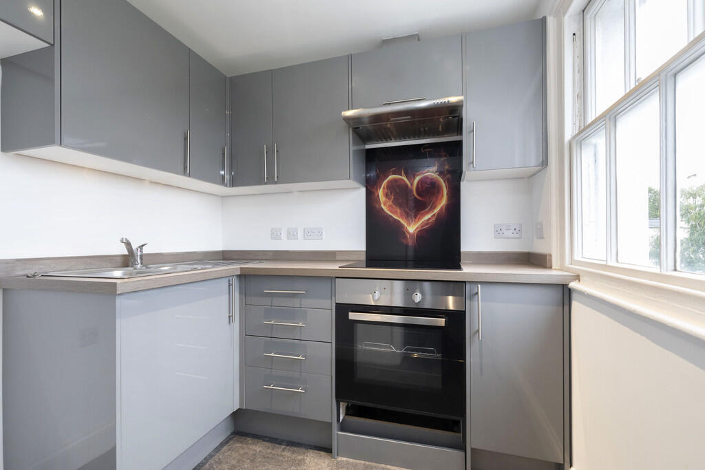 1 bed Apartment for rent in Prestbury. From Elliot Oliver Sales - Cheltenham