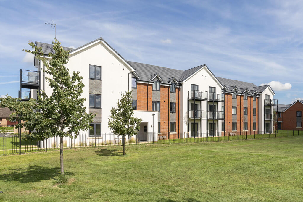 2 bed Apartment for rent in Prestbury. From Elliot Oliver Sales - Cheltenham 2 bed Apartment for rent in Prestbury. From Elliot Oliver Sales - Cheltenham