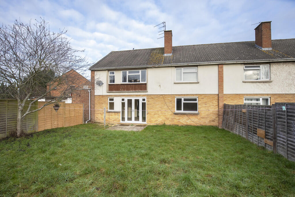 3 bed 1st Floor Flat for rent in Shurdington. From Elliot Oliver Sales - Cheltenham 3 bed 1st Floor Flat for rent in Shurdington. From Elliot Oliver Sales - Cheltenham