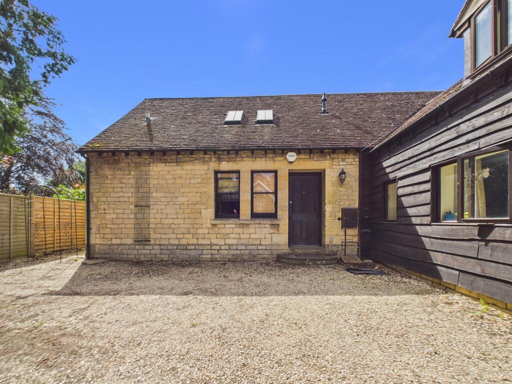 3 bed Semi Detached for rent in Prestbury. From Elliot Oliver Sales - Cheltenham