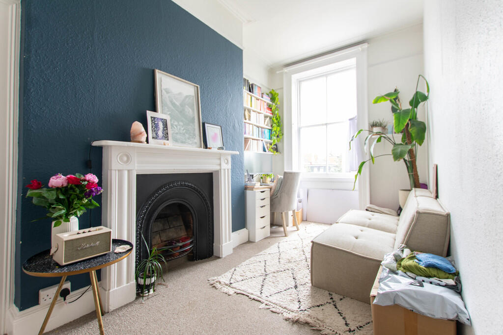 1 bed Apartment for rent in Leckhampton Hill. From Elliot Oliver Sales - Cheltenham