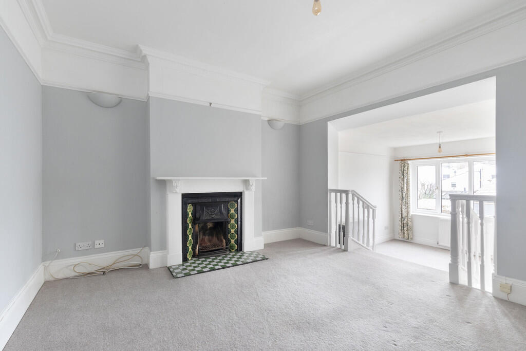 2 bed Apartment for rent in Prestbury. From Elliot Oliver Sales - Cheltenham
