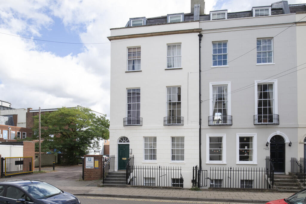 1 bed Apartment for rent in Cheltenham. From Elliot Oliver Sales - Cheltenham