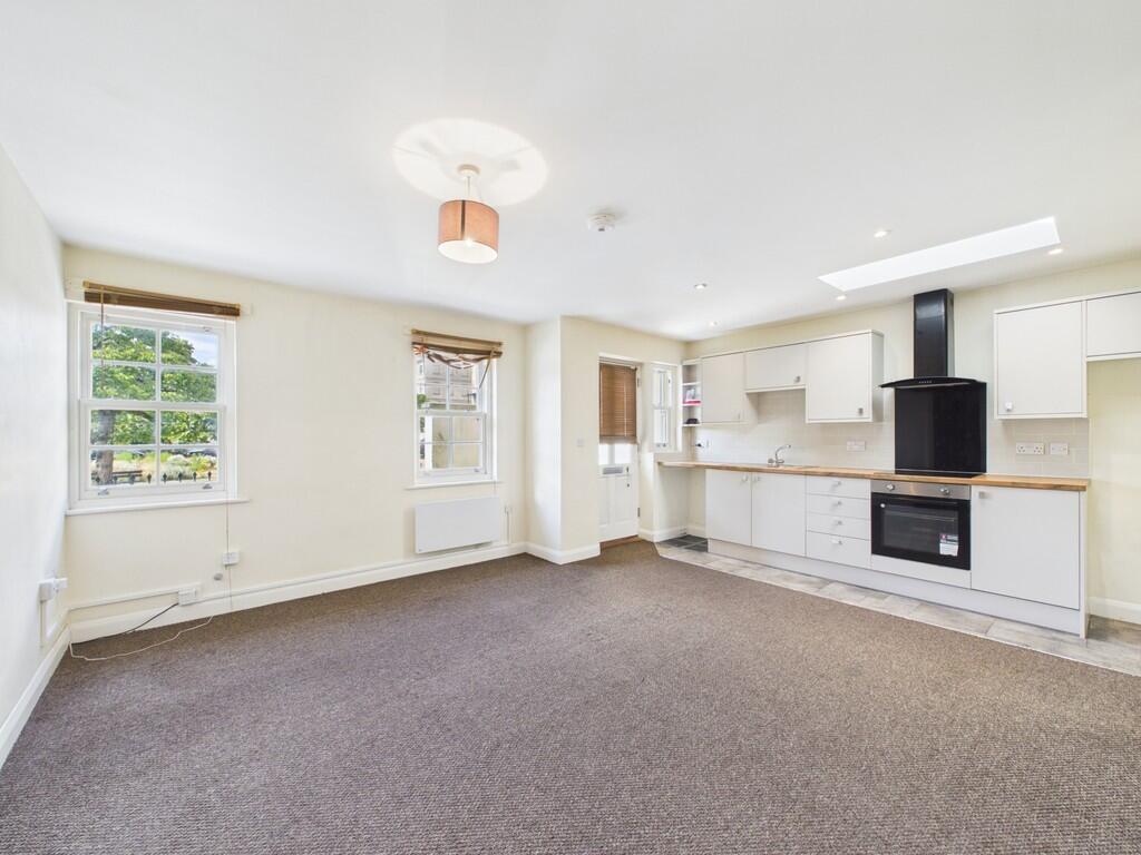 1 bed Apartment for rent in Prestbury. From Elliot Oliver Sales - Cheltenham