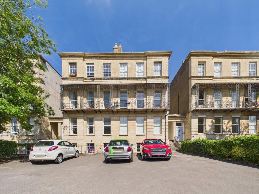 2 bed Apartment for rent in Cheltenham. From Elliot Oliver Sales - Cheltenham